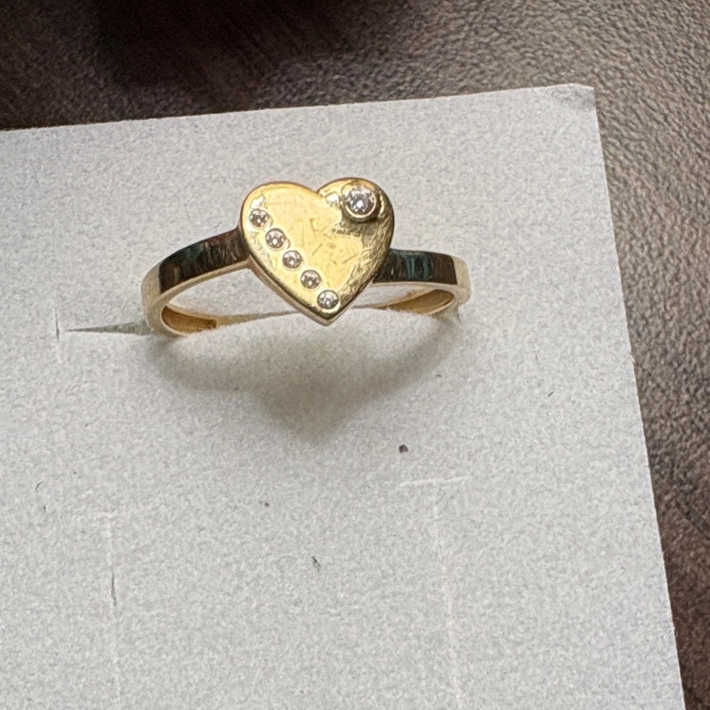 Gold Heart Ring with  No Diamond Accent - Picture 4 of 7